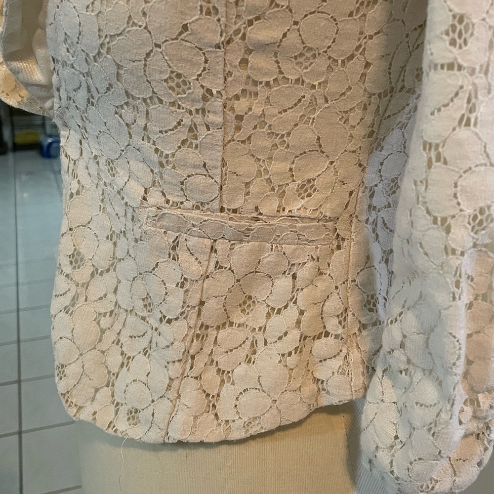 Candie's‎ Cream Lace Blazer - Picture 5 of 9